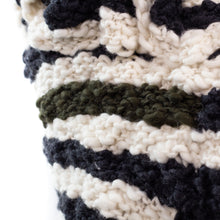 Load image into Gallery viewer, Radina