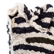 Load image into Gallery viewer, Radina