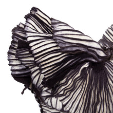 Load image into Gallery viewer, Little Belén