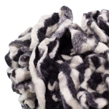 Load image into Gallery viewer, Little Amadeus