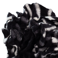 Load image into Gallery viewer, Little Elsie