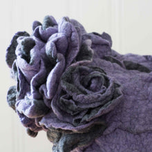 Load image into Gallery viewer, Little Annie O.