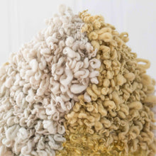 Load image into Gallery viewer, Betsy