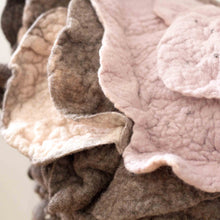 Load image into Gallery viewer, Little Raz