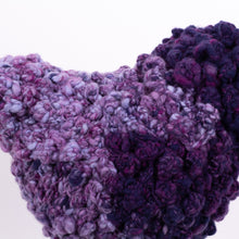 Load image into Gallery viewer, Little Vita