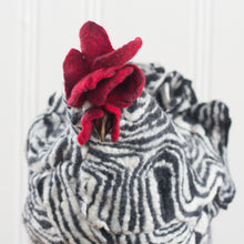 Load image into Gallery viewer, Little Larson