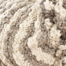 Load image into Gallery viewer, Little Bea