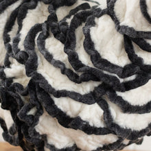 Load image into Gallery viewer, Little Marguerite