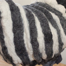 Load image into Gallery viewer, Little Ardie