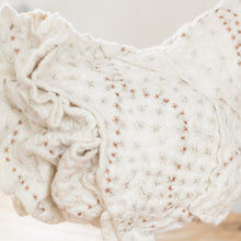 Load image into Gallery viewer, Little Vivi