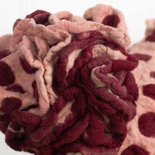 Load image into Gallery viewer, Peck